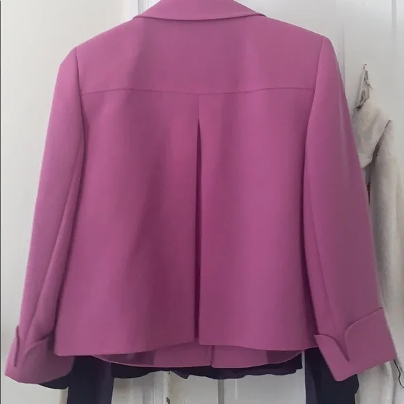 Women’s Tahari pink suit jacket - Picture 4 of 6